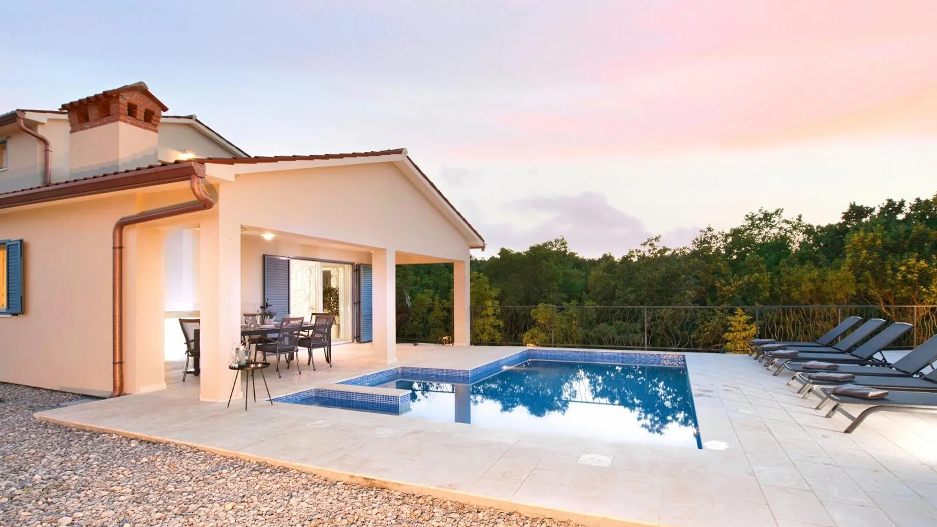 Villa Romantika, A Beautiful And Romantic Pool Villa Raša